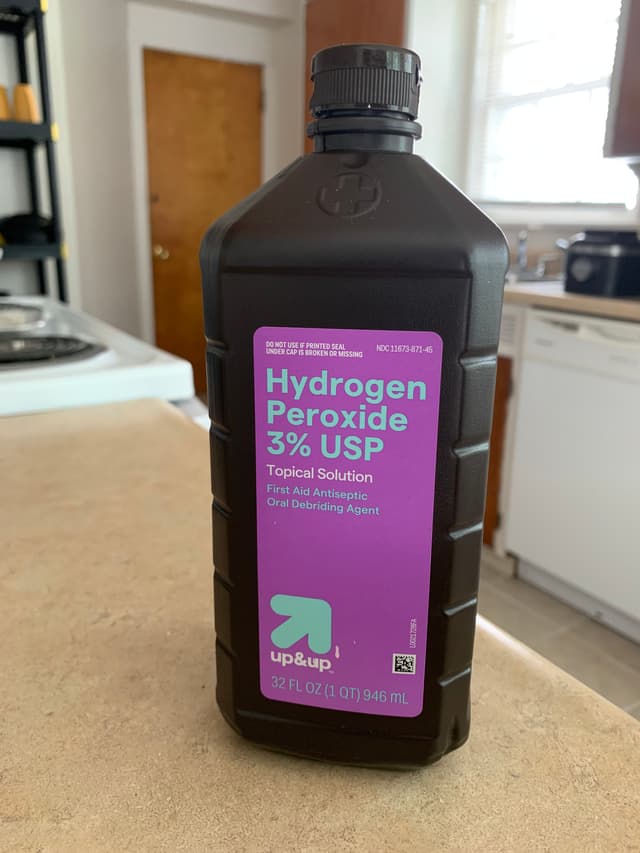 Hydrogen Peroxide 3% USP (up & up)
