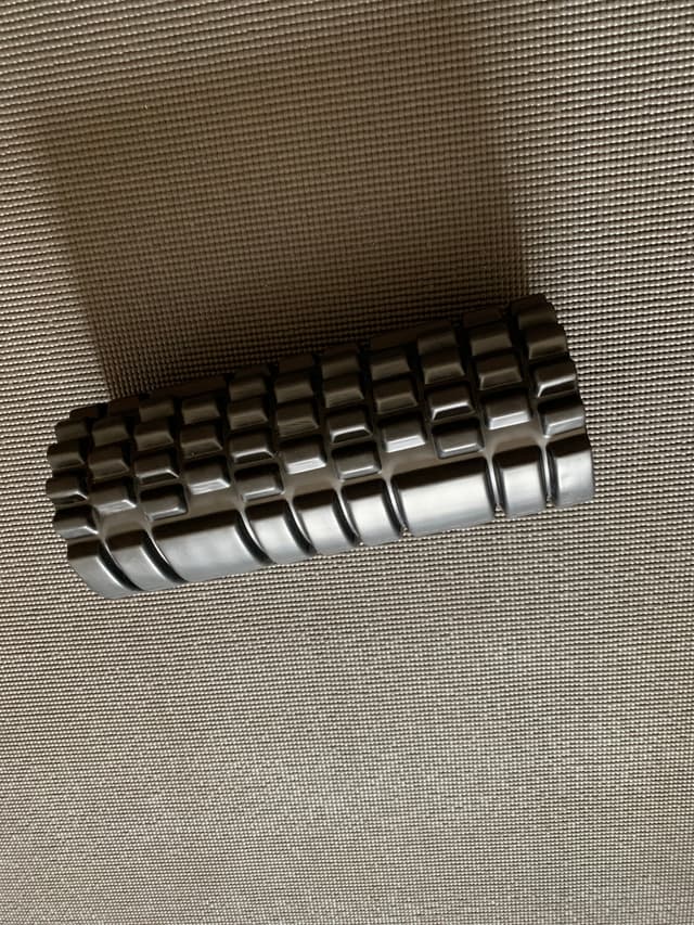 Textured foam roller