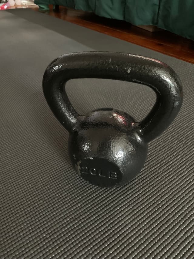 20 lb cast-iron kettlebell